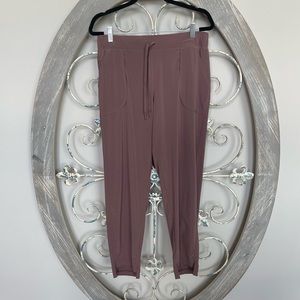 ALL IN MOTION joggers